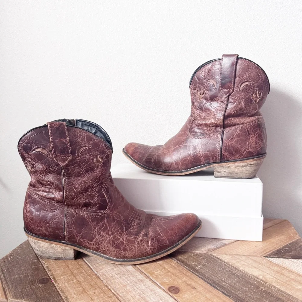 Dingo 7" Western Adobe Rose Side-Zip Women’s Boots - Picture 11 of 14